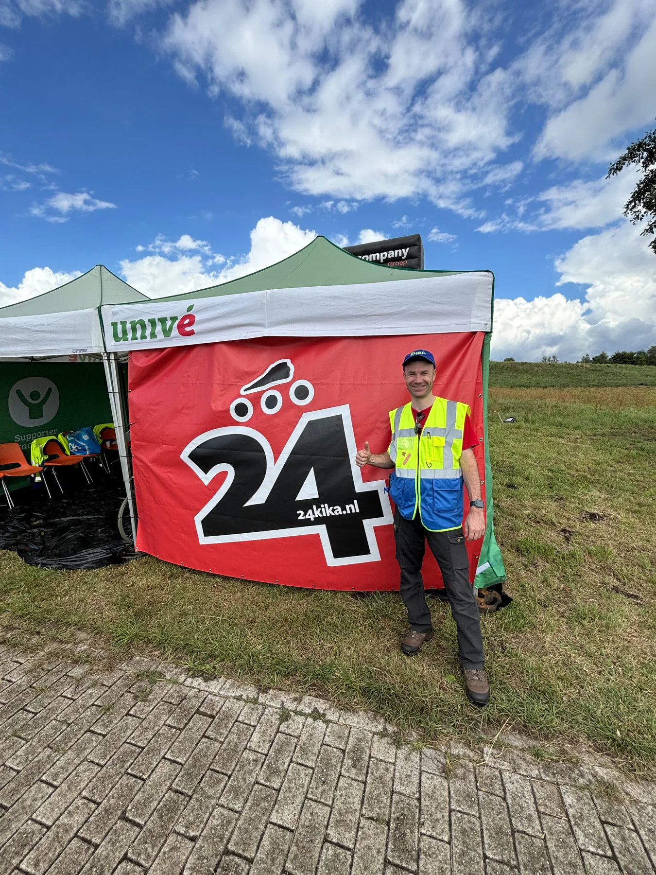Wouter als EHBO-vrijwilliger bij 24KiKa